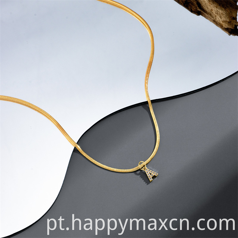 New Fashion 14K Gold Snake Bone Chain 26 Letras Colar de pingente de zircão